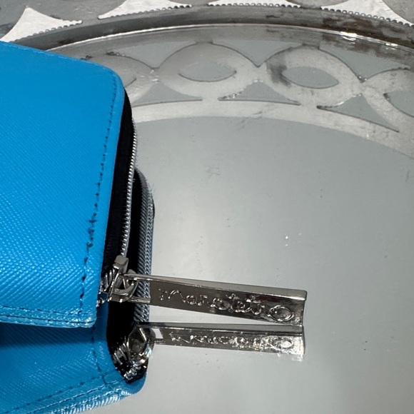 Marc Tetro Blue Dog Design Wallet - Picture 3 of 6